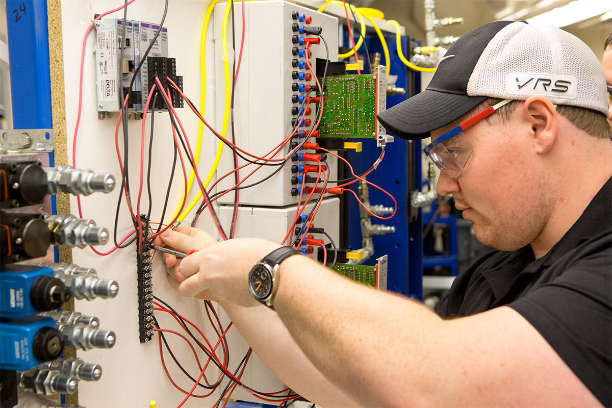 Student working in MET lab